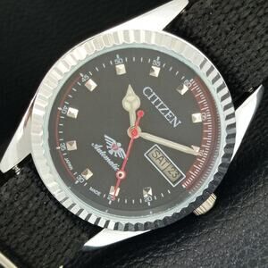 Vintage 1975 Citizen Automatic Mens Silver Watch W/daydate & Black accents